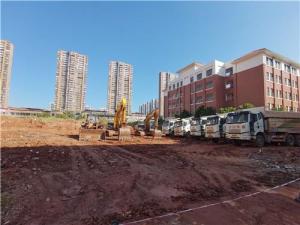 中建五局赣州分公司助力南康四小早日拥有8000㎡运动场